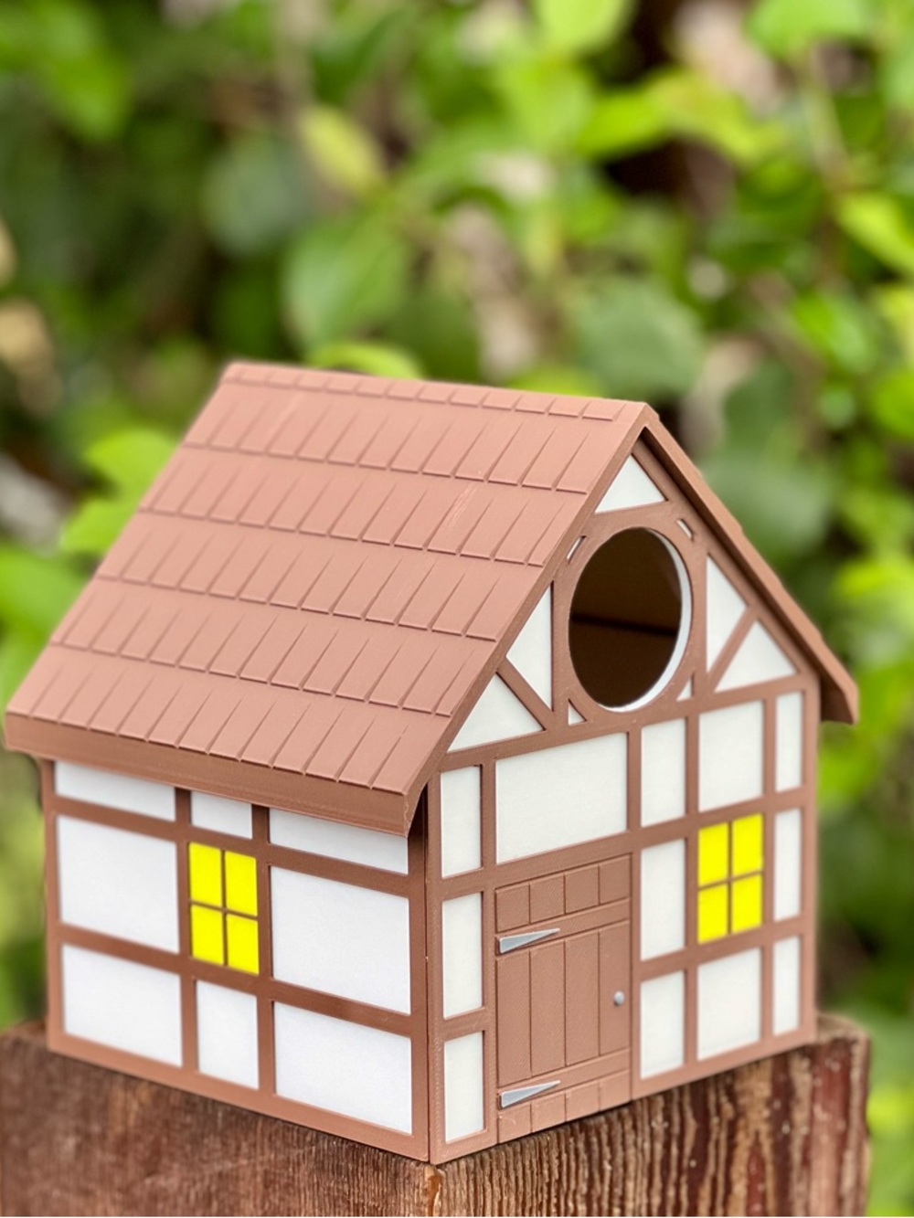 Decorative Birdhouse in Brown and White Outdoor Shelter